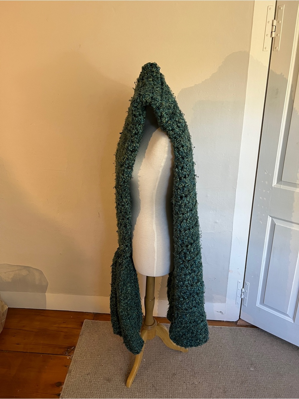 Cozy Dark Teal Mermaid Tail Throw Blanket - Handcrafted Comfort - Picture 7 of 8